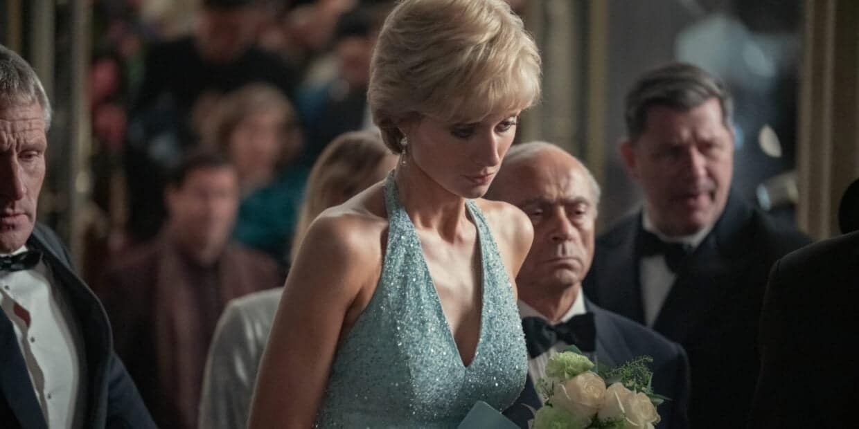 The Crown Returns to Screens with the Most Curious Period The Crown Returns to Screens with the Most Curious Period
