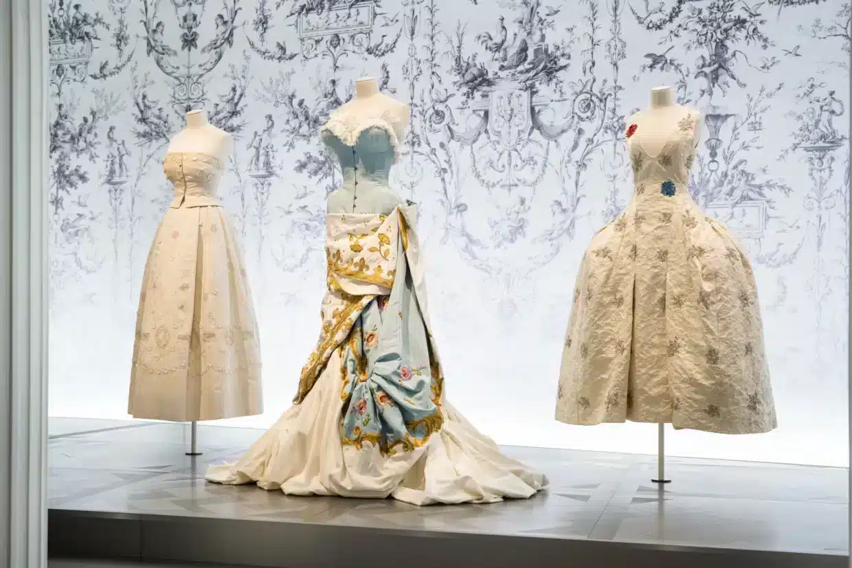 Dior Japonya’da Tarihini Sergiliyor Dior Japonya’da Tarihini Sergiliyor