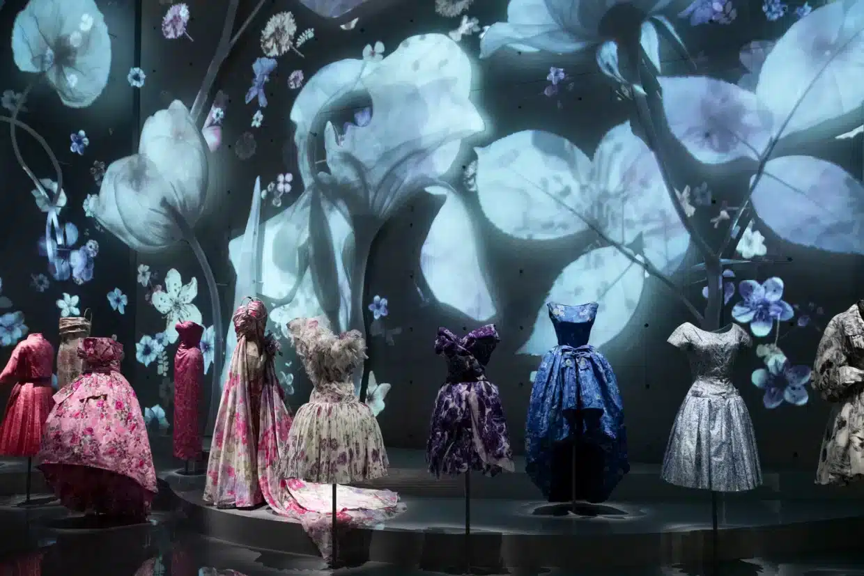 Dior Japonya’da Tarihini Sergiliyor Dior Japonya’da Tarihini Sergiliyor