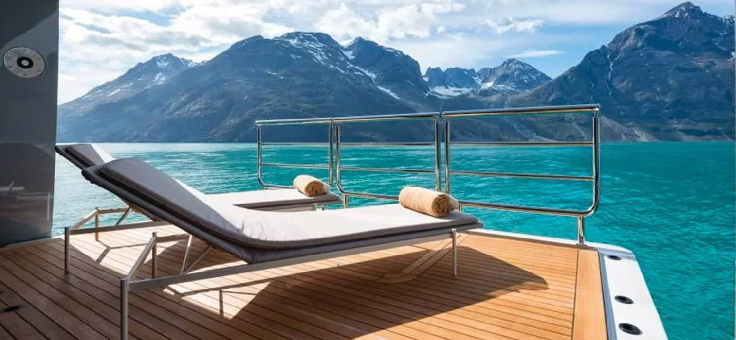Superyacht Heli-Skiing Raises the Bar for Luxury Travel Superyacht Heli-Skiing Raises the Bar for Luxury Travel