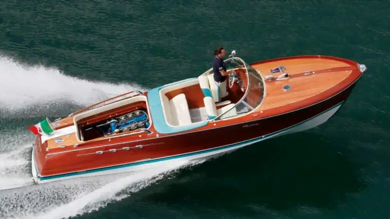 Italy’s Most Beautiful Girl: Riva Yachts Italy’s Most Beautiful Girl: Riva Yachts