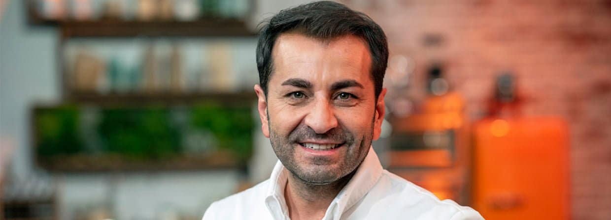 Ali Güngörmüş’le İki Dünya Arası Ali Güngörmüş’le İki Dünya Arası