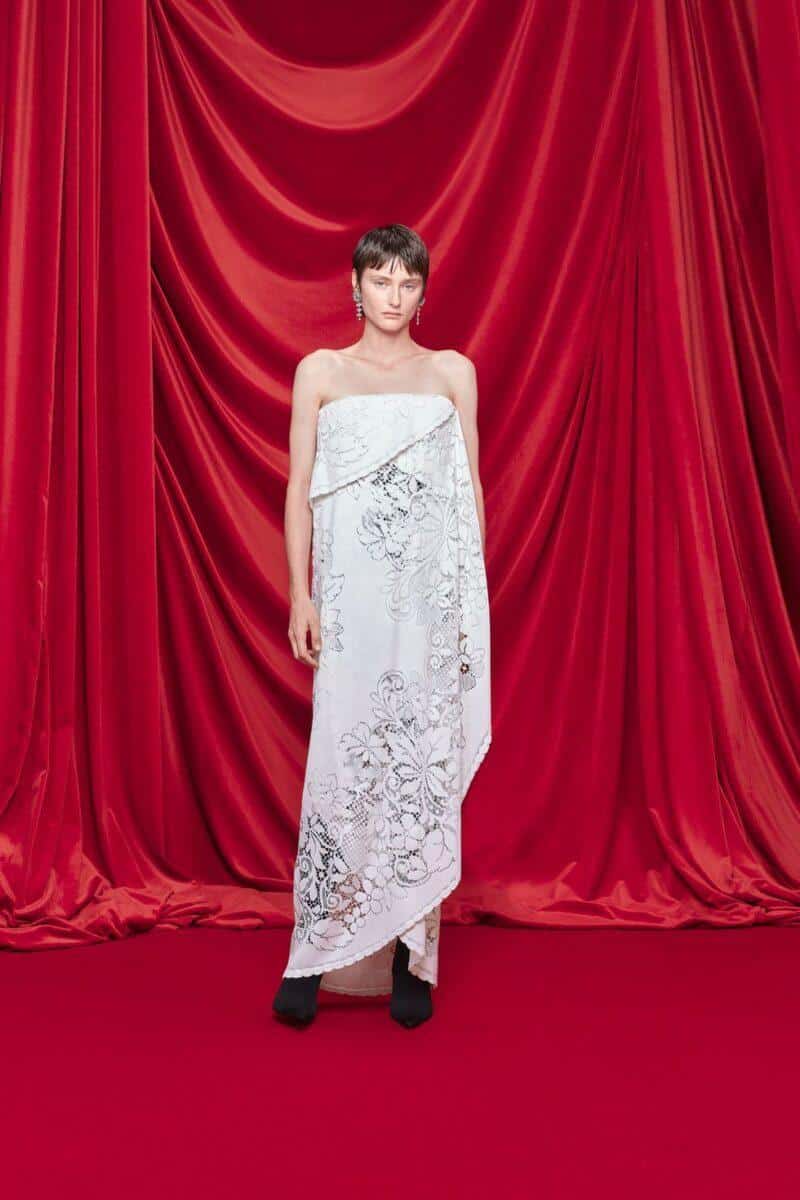 Saatolog Picks: Paris Moda Haftası'nın En İyi Görünümleri Saatolog Picks - Paris Moda Haftası
