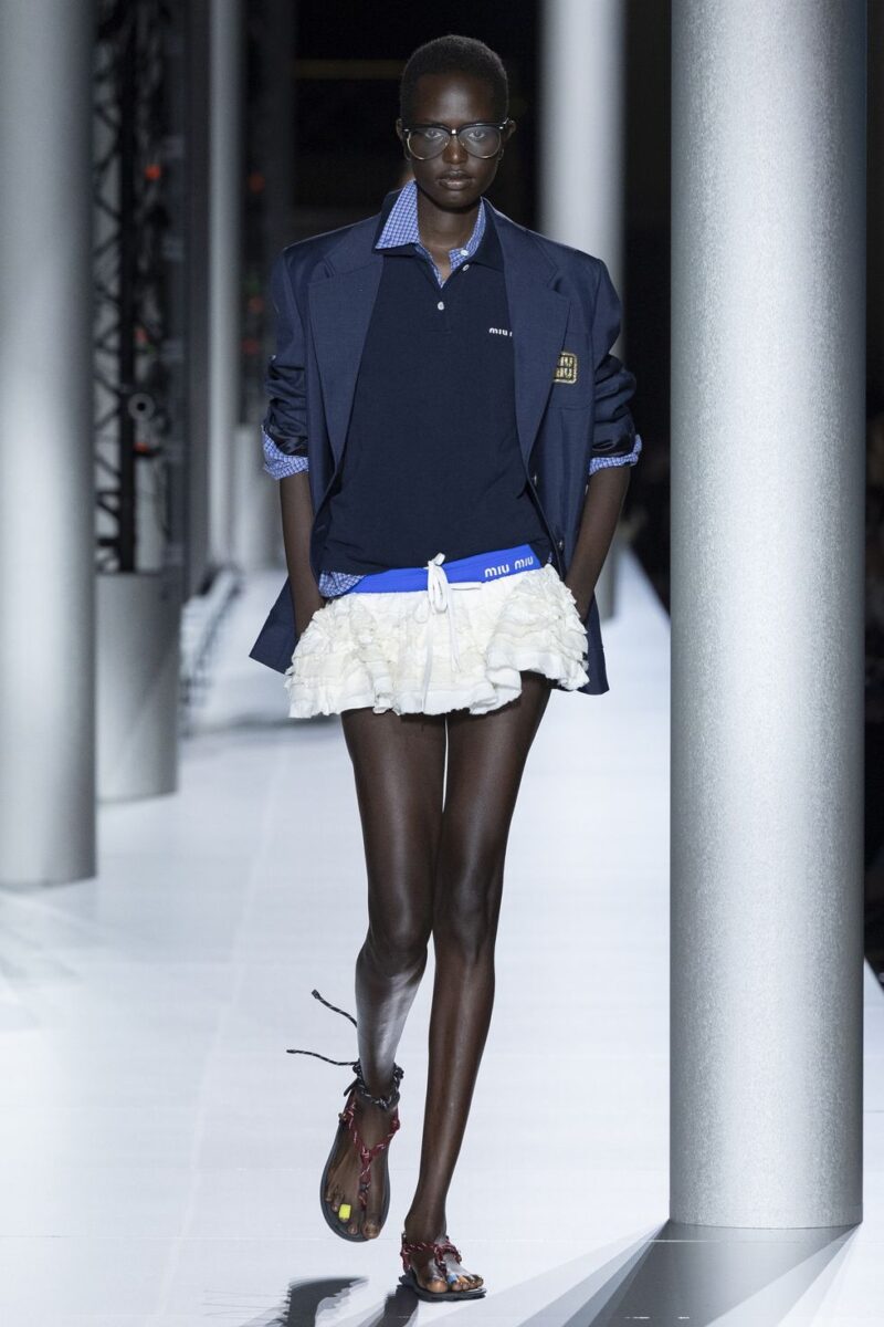 Saatolog Picks: Paris Moda Haftası'nın En İyi Görünümleri Saatolog Picks-Paris Moda Haftası