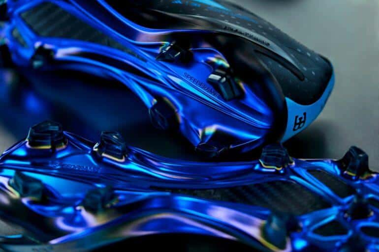 Adidas ve Bugatti'den Hızlı İş Birliği Adidas Ve Bugatti'Den Hızlı İş Birliği