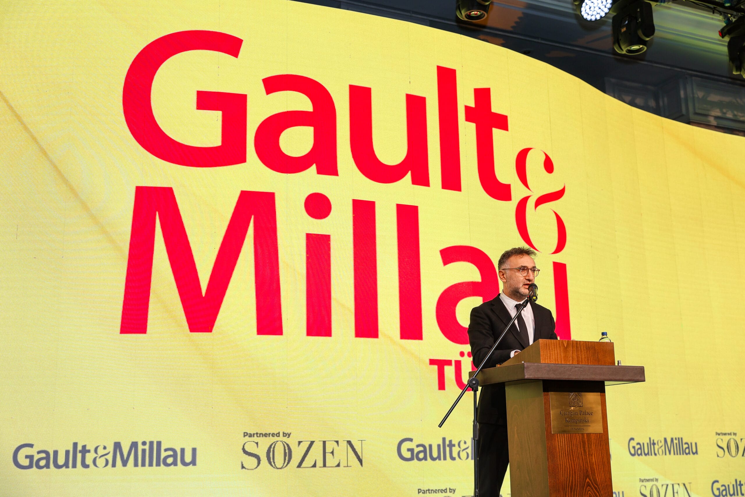 Türkiye Gastronomisinin Uzak Yol Kaptanı: Gökmen Sözen Türkiye Gastronomisinin Uzak Yol Kaptanı: Gökmen Sözen