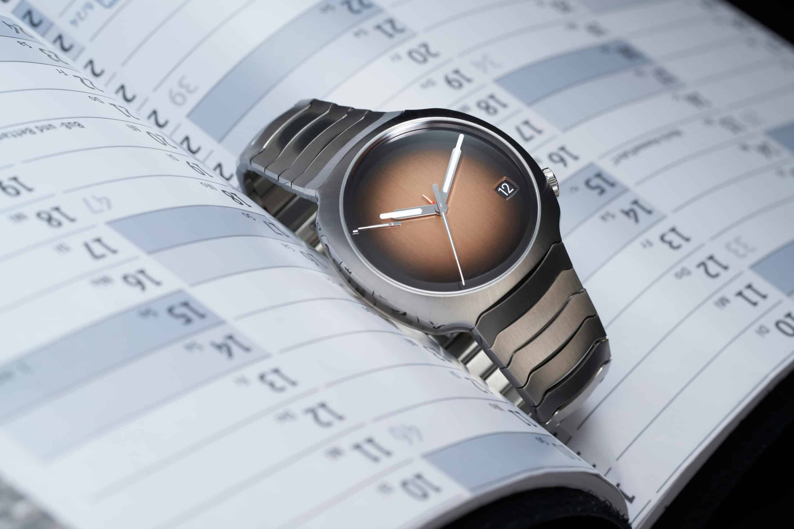 Daimi Sadelik: H. Moser & Cie. Streamliner Perpetual Calendar Concept Smoked Salmon Streamliner Perpetual Calendar Concept Smoked Salmon