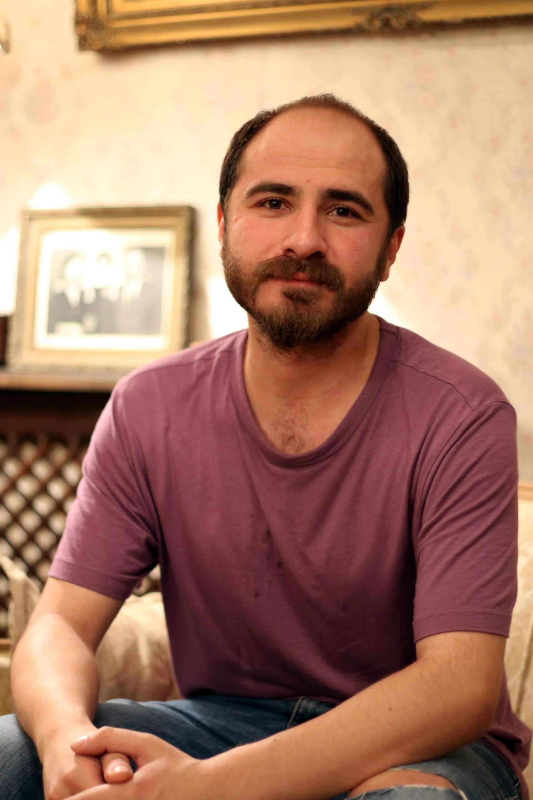 An Interview With Actor Umut Çınar About “Büyük Zarifi Apartmanı”