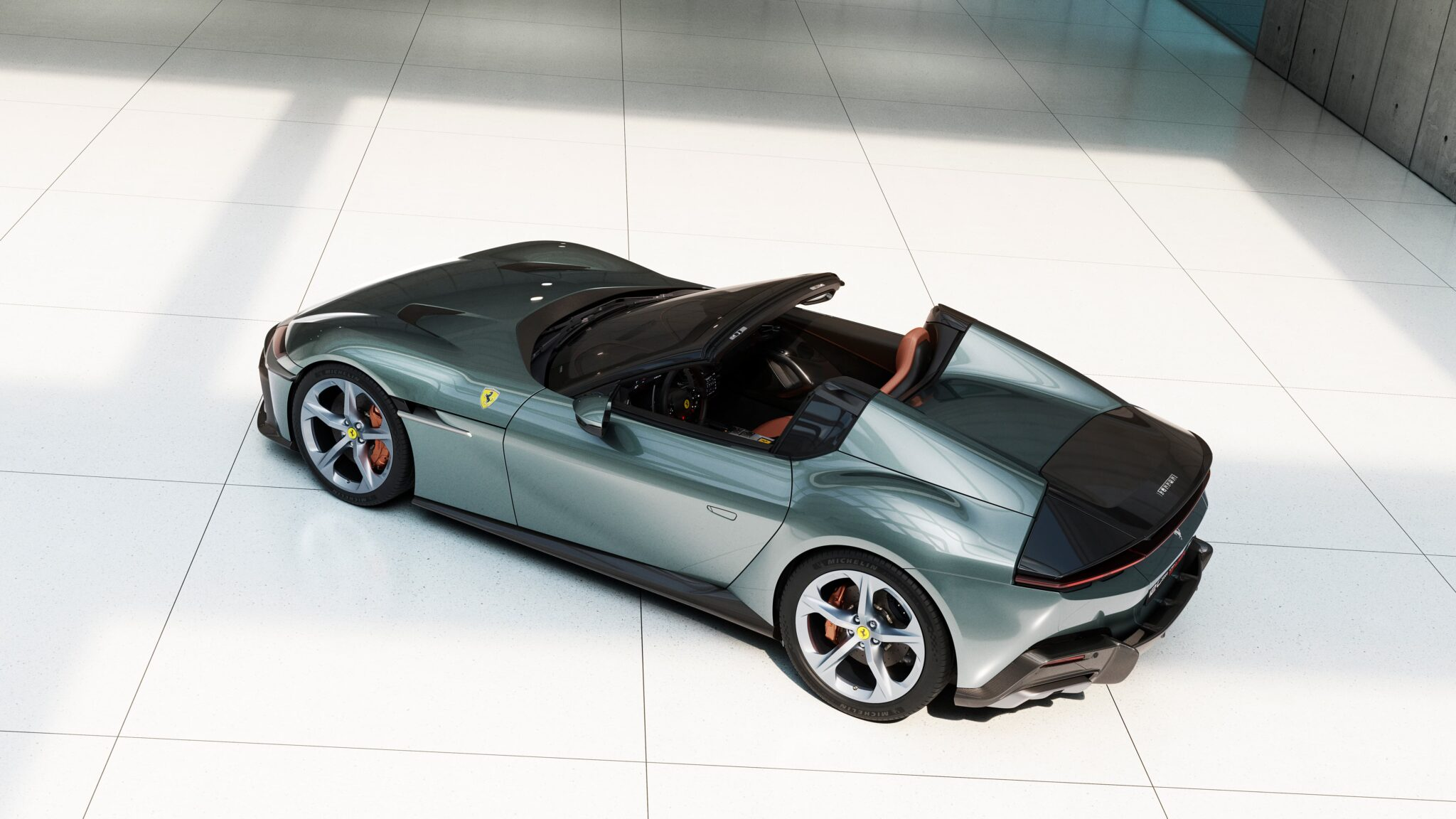 Ferrari 12Cilindri: V12 Versus To Electrics