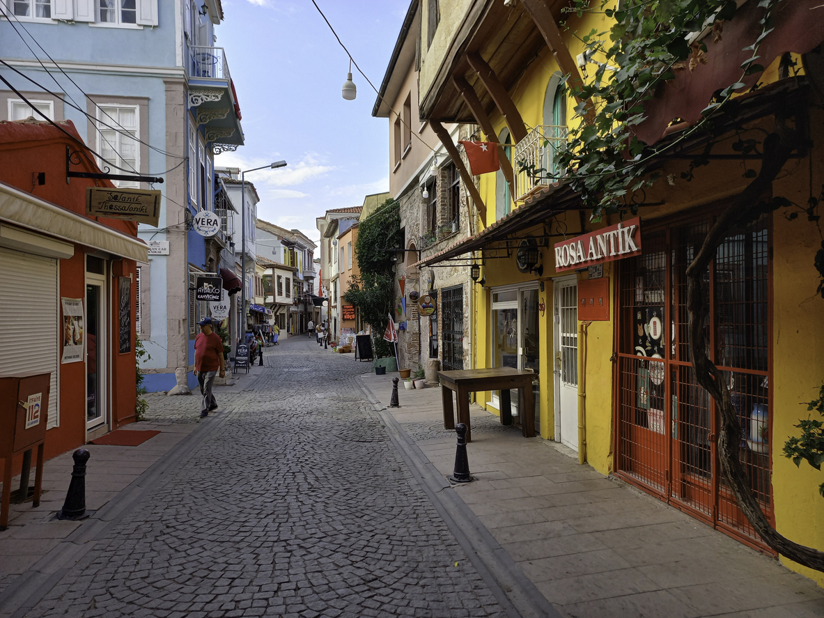 Ayvalık Rehberi: Kültürel ve Tarihi Rotalar Ayvalık Rehberi: Kültürel Ve Tarihi Rotalar