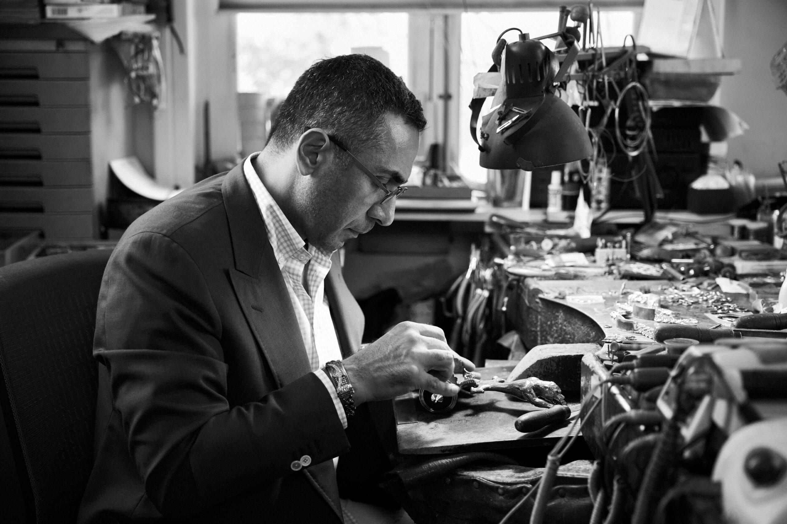Karun Kıraç: Mücevherde Haute Couture Ustası Karun Kıraç: Mücevherde Haute Couture Ustası