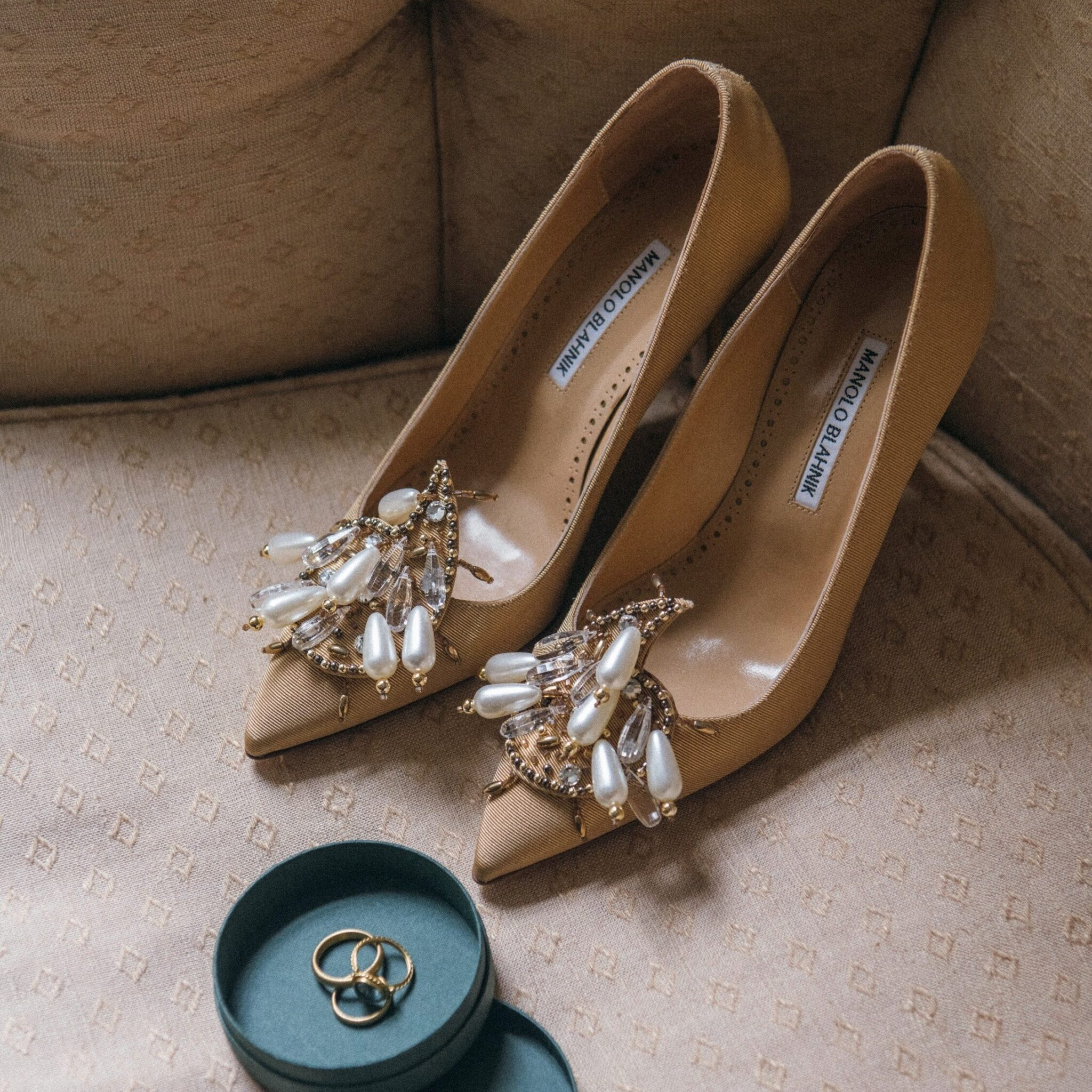 How to Choose the Details That Complement Your Wedding Dress? How To Choose The Details That Complement Your Wedding Dress?