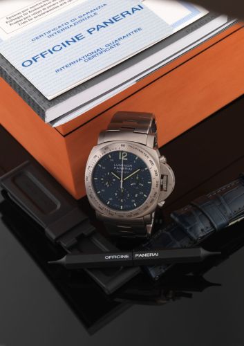 Panerai Luminor PAM00327