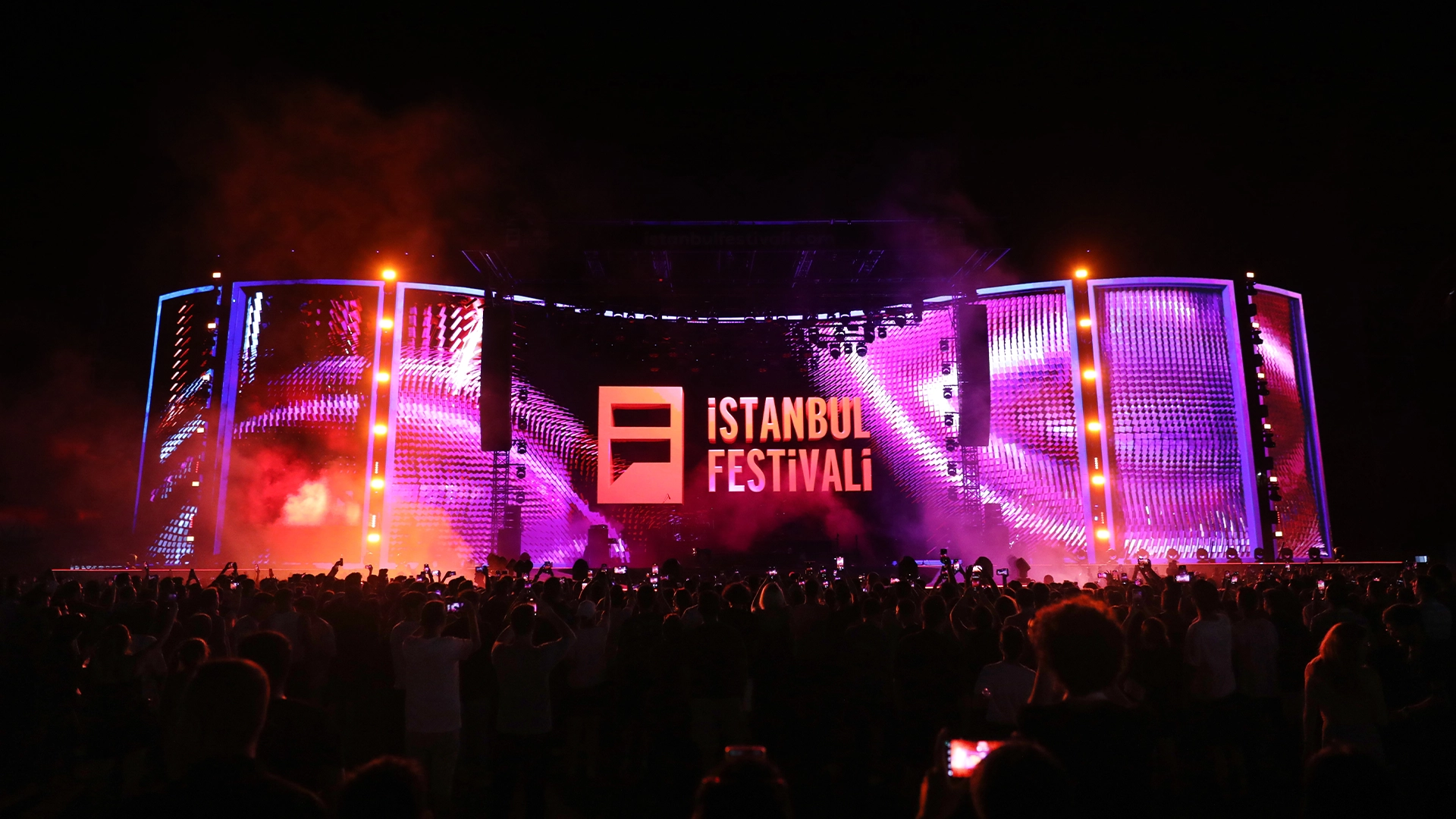 İstanbul Ağustos Ayı Etkinlik Takvimi İstanbul Ağustos Ayı Etkinlik Takvimi