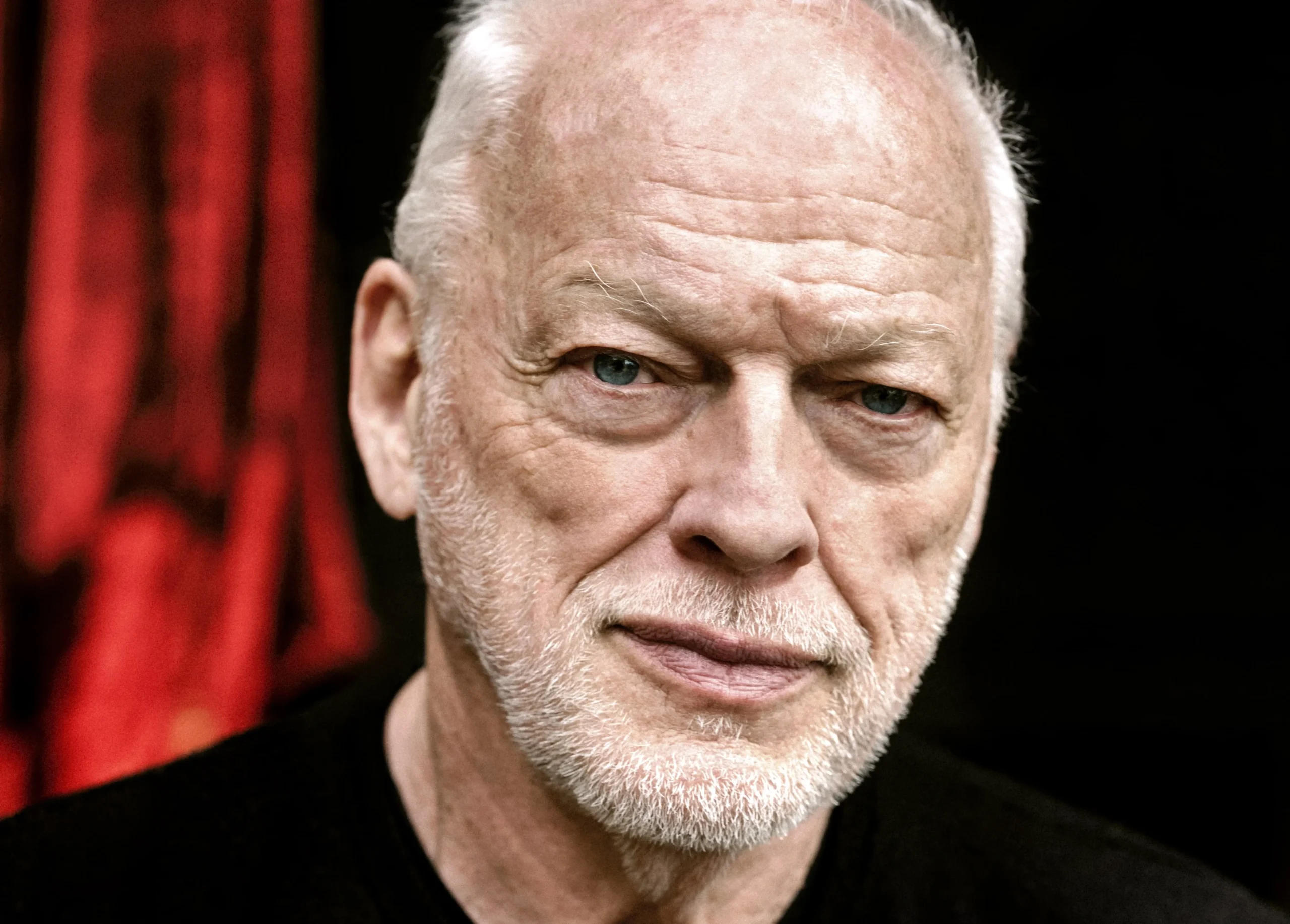 David Gilmour Eski Defterleri Kapatıyor David Gilmour Eski Defterleri Kapatıyor