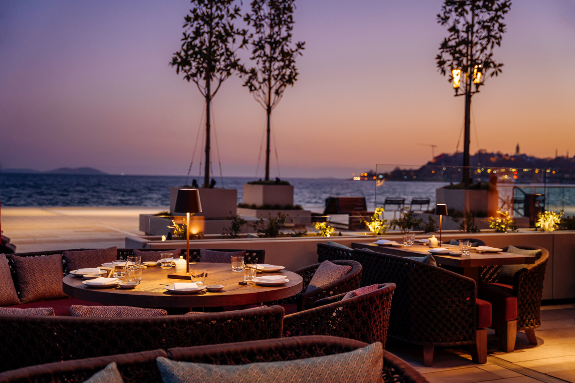 İstanbul’un Deniz Manzaralı 16 Restoranı İstanbul’un Deniz Manzaralı 16 Restoranı