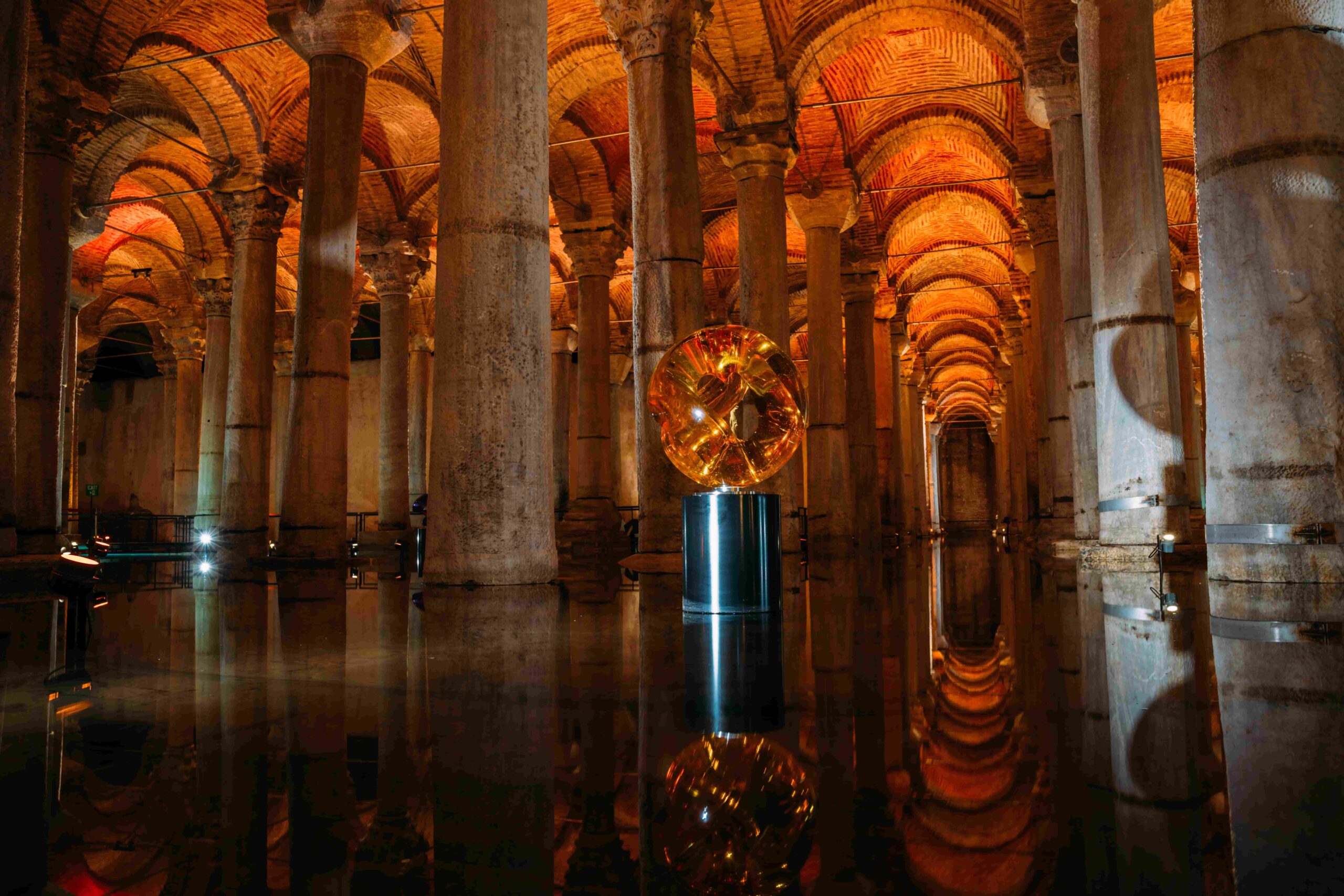 From Plato's Cave to the Basilica Cistern: Yeraltının Kapıları From Plato'S Cave To The Basilica Cistern: Yeraltının Kapıları