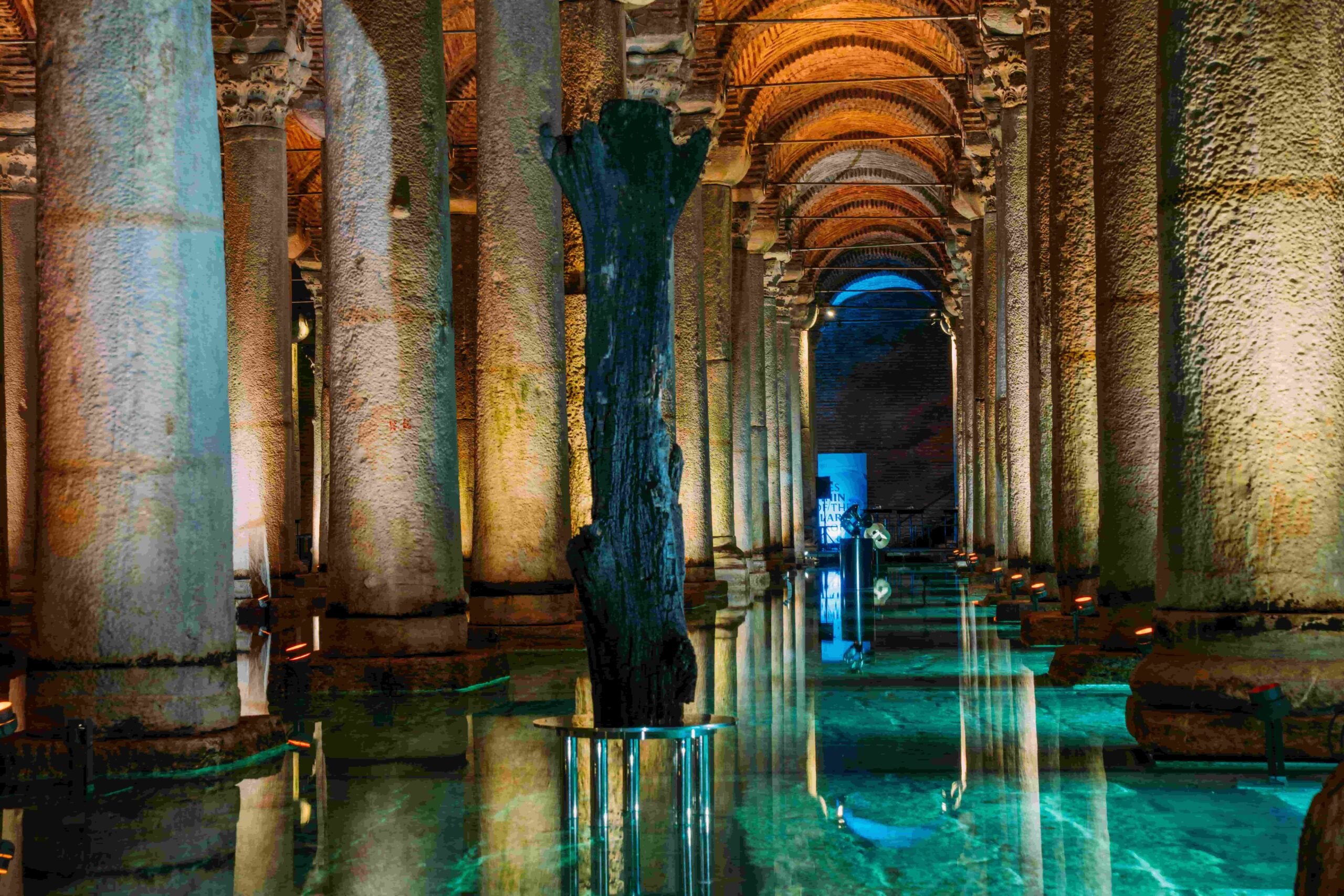 From Plato's Cave to the Basilica Cistern: Yeraltının Kapıları From Plato'S Cave To The Basilica Cistern: Yeraltının Kapıları
