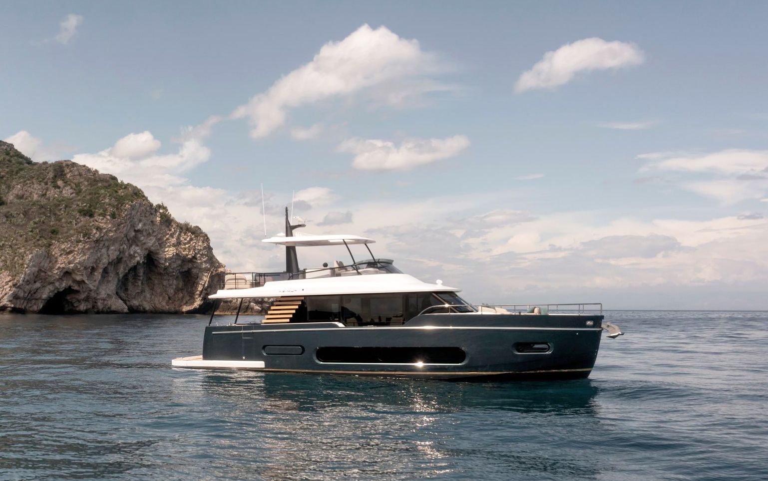 The Firsts of the Bosphorus Boat Show The Firsts Of The Bosphorus Boat Show