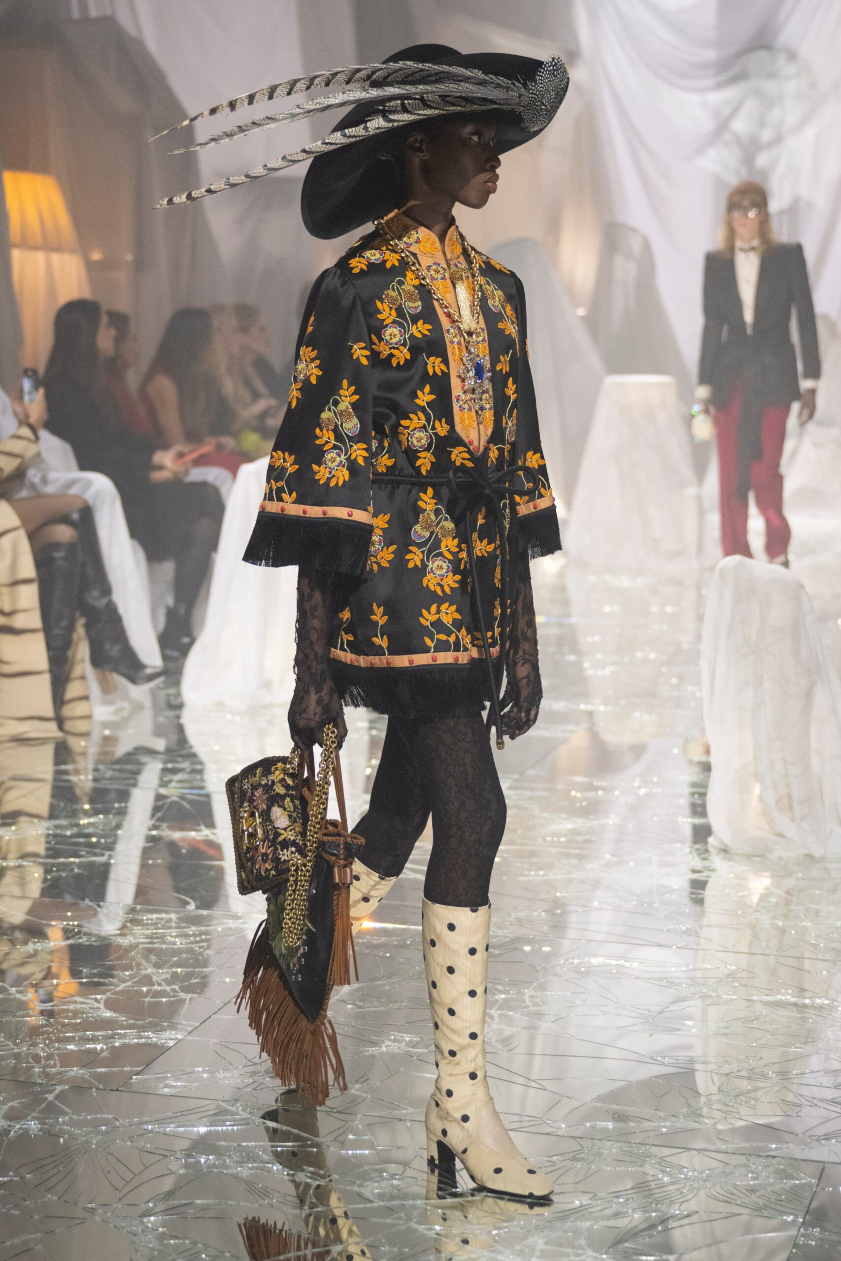Paris Fashion Week’te Bohem Rüzgârı