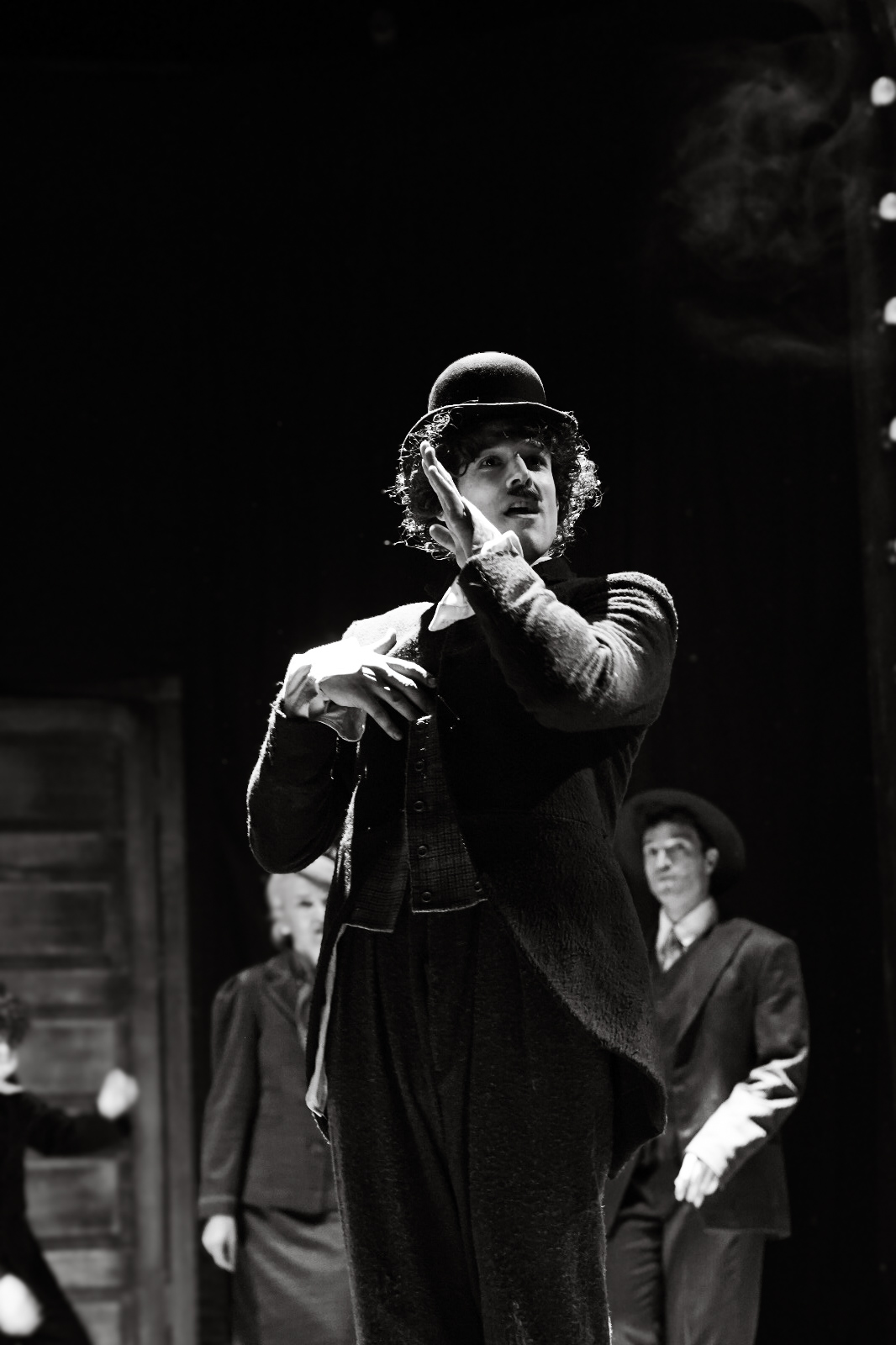 Özgür Daniel Foster: Walking in the Footsteps of Chaplin Özgür Daniel Foster: Walking In The Footsteps Of Chaplin