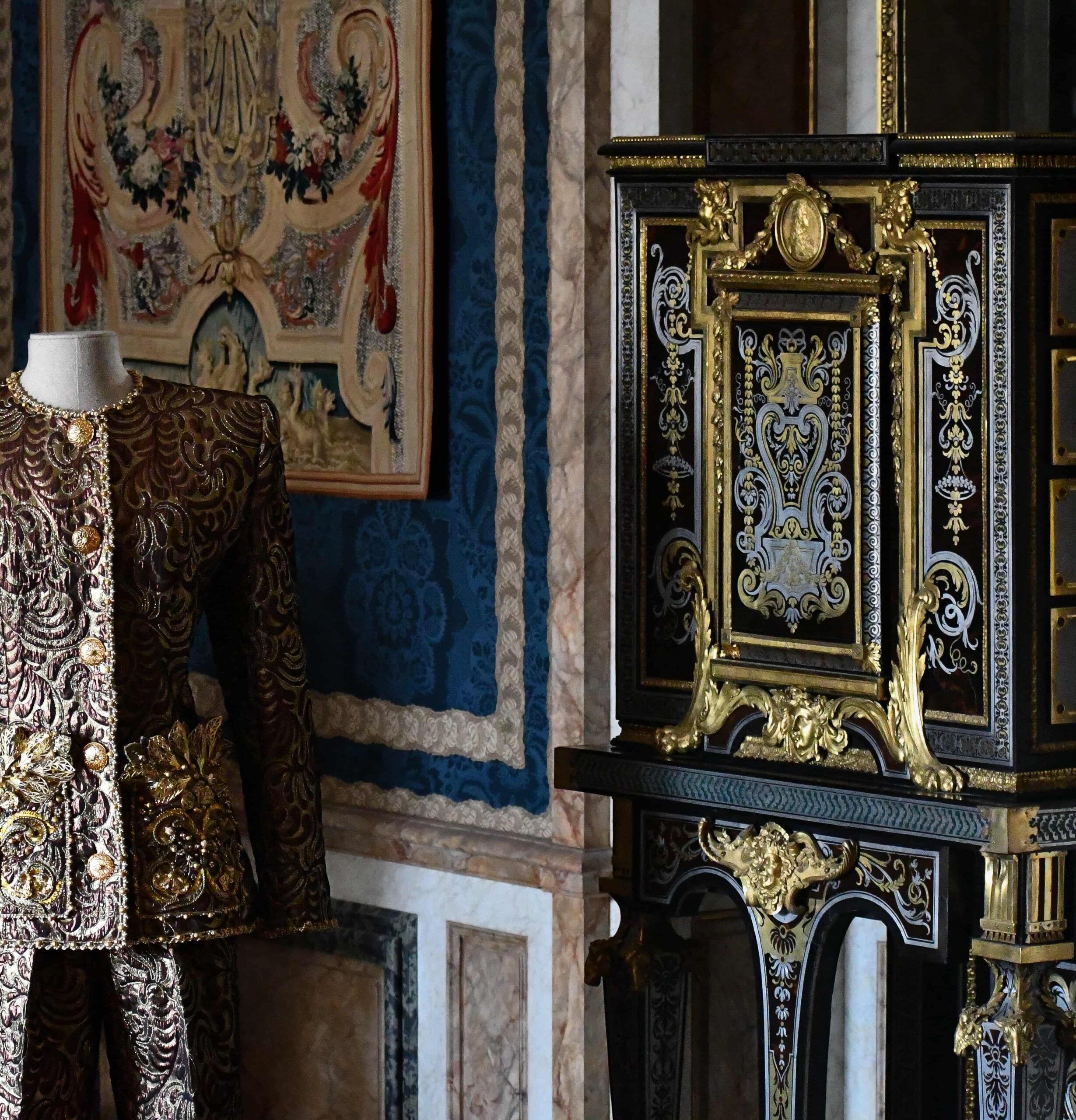 Louvre Couture: Moda ve Sanat Buluşması Louvre Couture: Moda Ve Sanat Buluşması