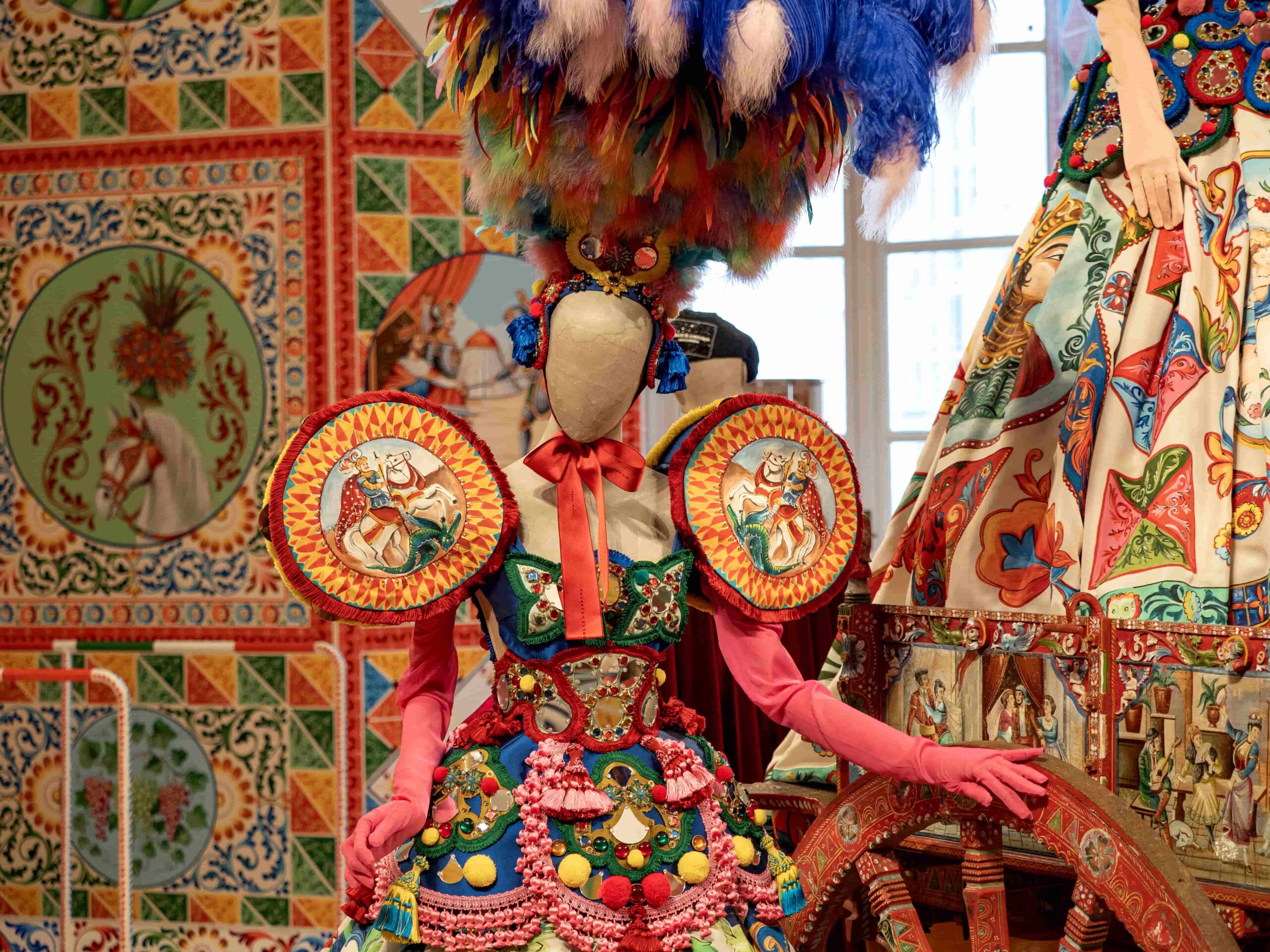 Kalpten Ellere: Dolce&Amp;Gabbana'Nın Büyülü Dünyası Paris'Te