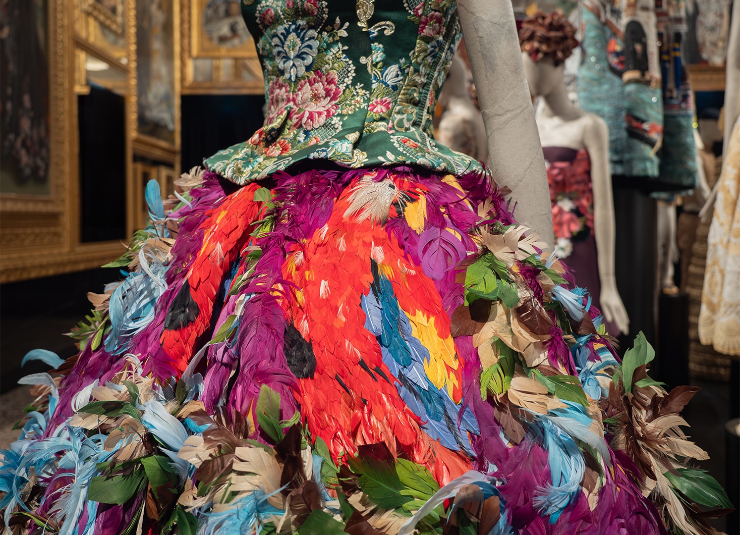 Kalpten Ellere: Dolce&Amp;Gabbana'Nın Büyülü Dünyası Paris'Te