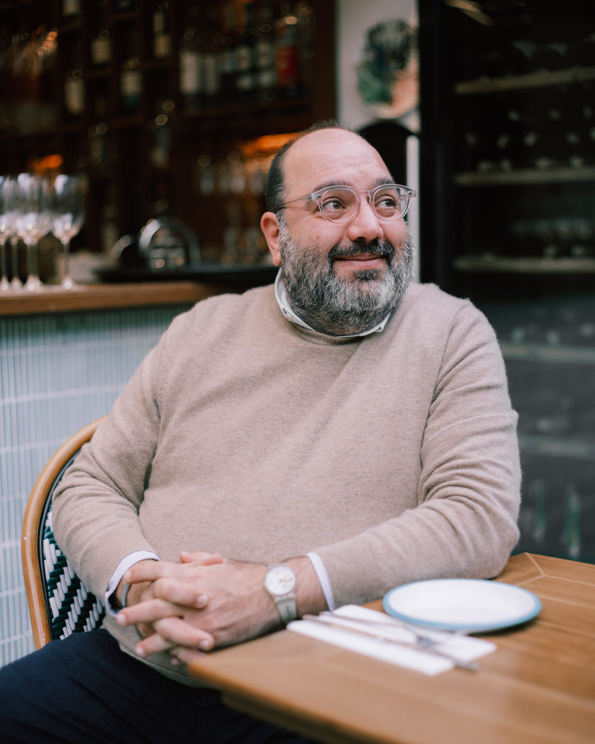 Levon Bağış: “Üzümün Yolculuğundan Medeniyet Tarihi Çıkar” Levon Bağış: “Üzümün Yolculuğundan Medeniyet Tarihi Çıkar”