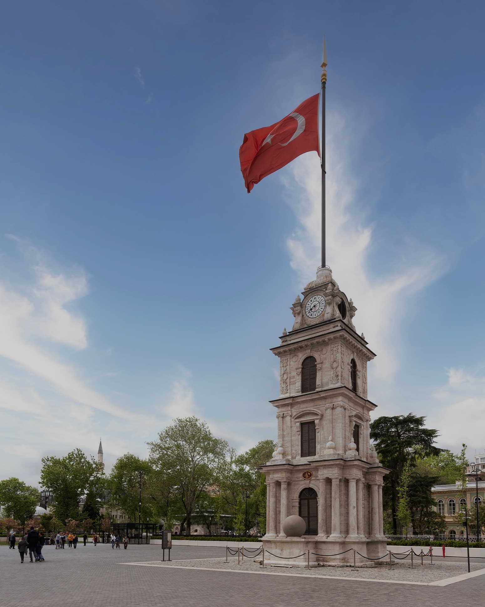İstanbul’un Saat Kuleleri İstanbul’un Saat Kuleleri