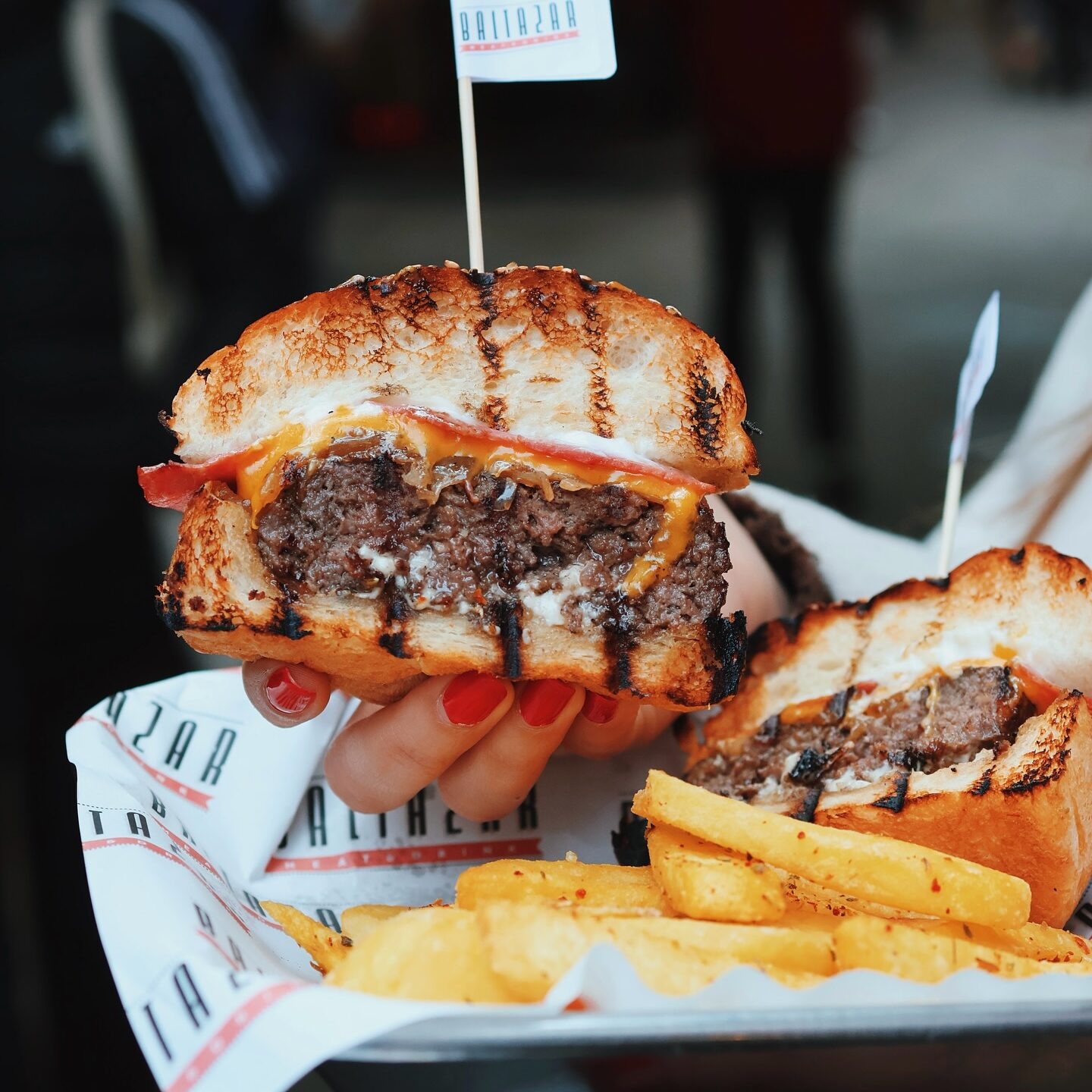 İstanbul’un En İyi Hamburgercileri İstanbul’un En İyi Hamburgercileri