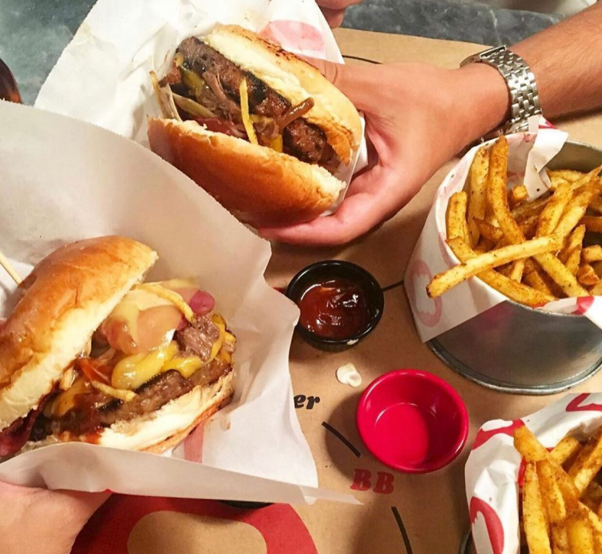 İstanbul’un En İyi Hamburgercileri İstanbul’un En İyi Hamburgercileri