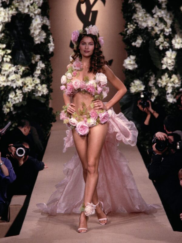 The Flowers of Yves Saint Laurent: An Indispensable Passion The Flowers Of Yves Saint Laurent: An Indispensable Passion
