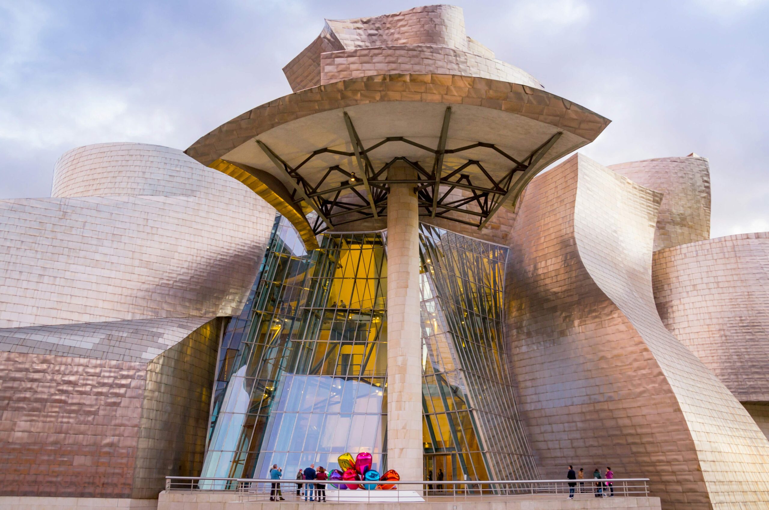 11 Modern Buildings You Must See—And the Stories Behind Them 11 Modern Buildings You Must See—And The Stories Behind Them