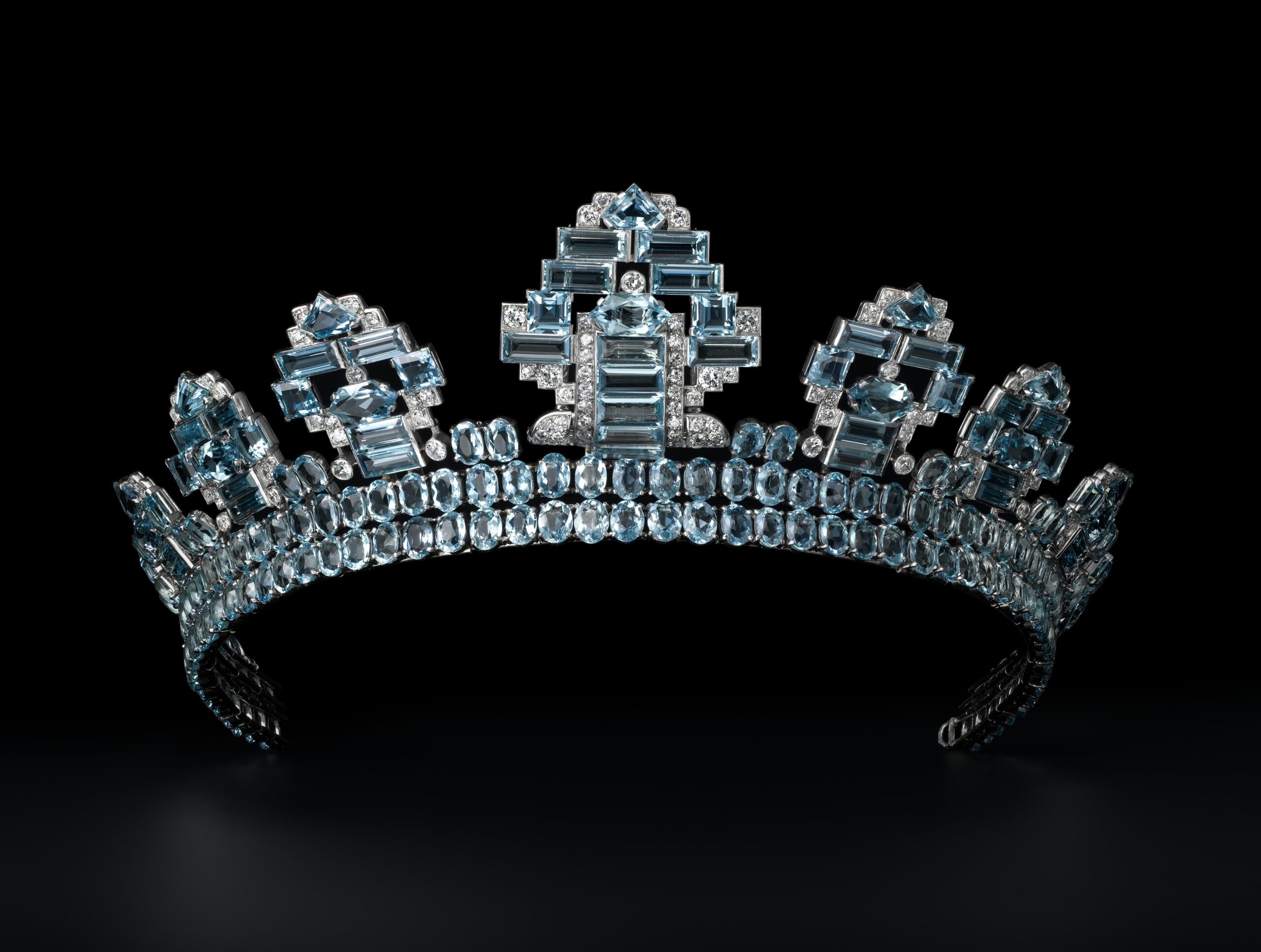 Cartier’nin Büyüleyici Mücevherleri Bir Arada Cartier’nin Büyüleyici Mücevherleri Bir Arada