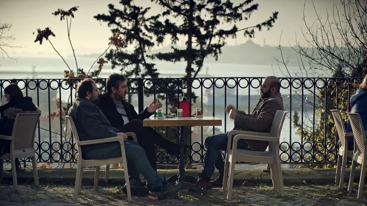 Adolescence ve Ötesi: Ebeveynlik Üzerine Film ve Diziler Adolescence Ve Ötesi: Ebeveynlik Üzerine Film Ve Diziler