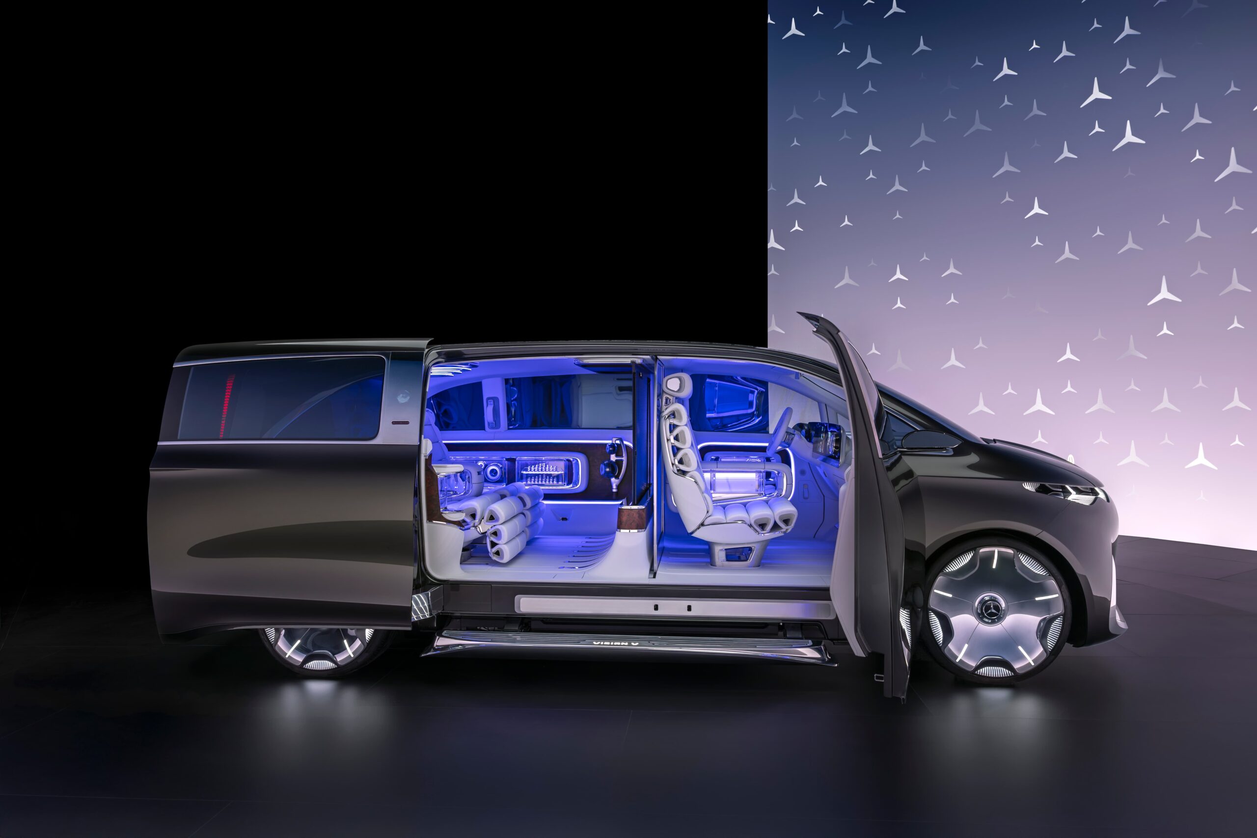 Mercedes-Benz Vision V Concept Geleceğe Işık Tutuyor Mercedes-Benz Vision V Concept Geleceğe Işık Tutuyor