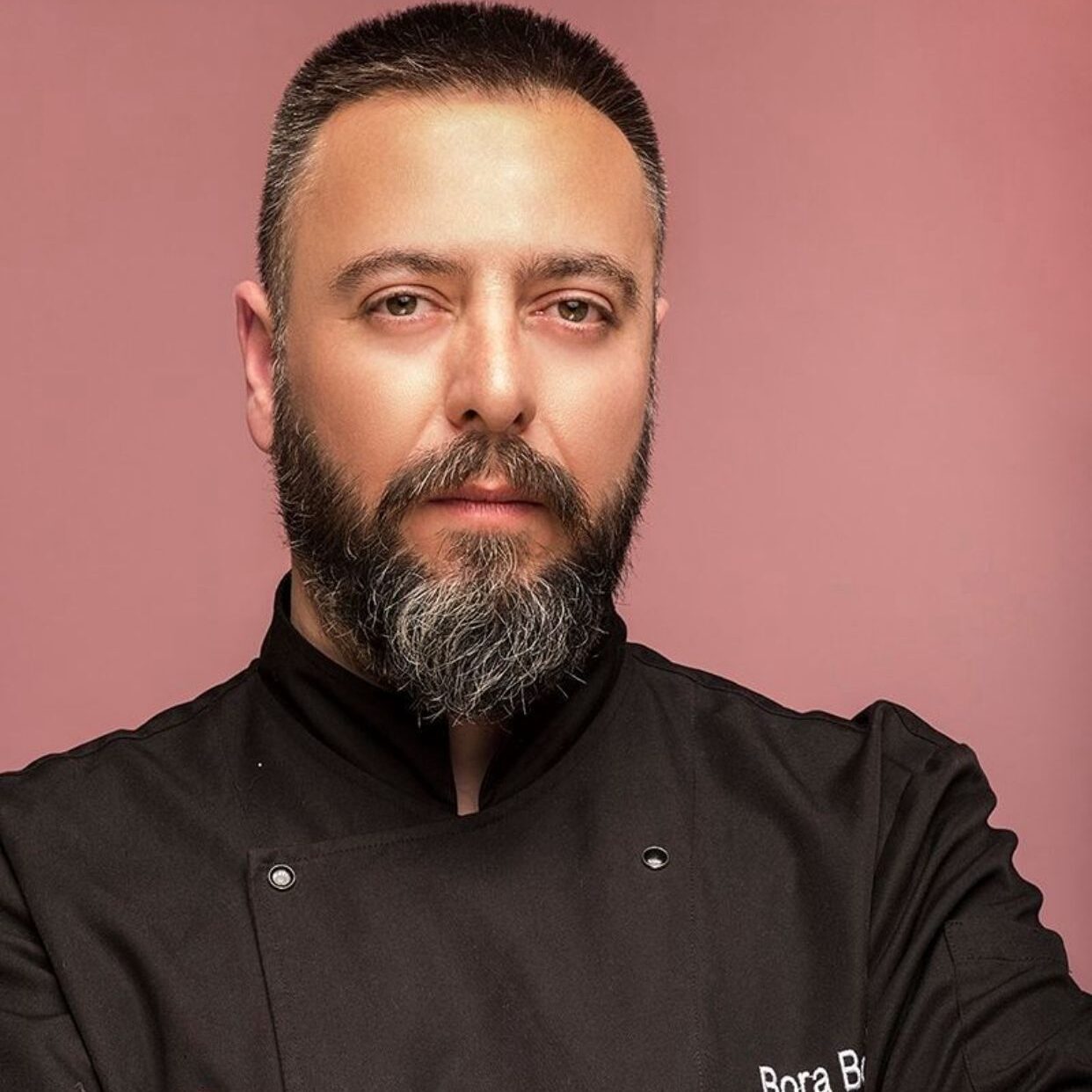 Ateş, Ritim Ve Ekmek Arası Hikâyeler: Bora Bozankaya’nın Mutfağı