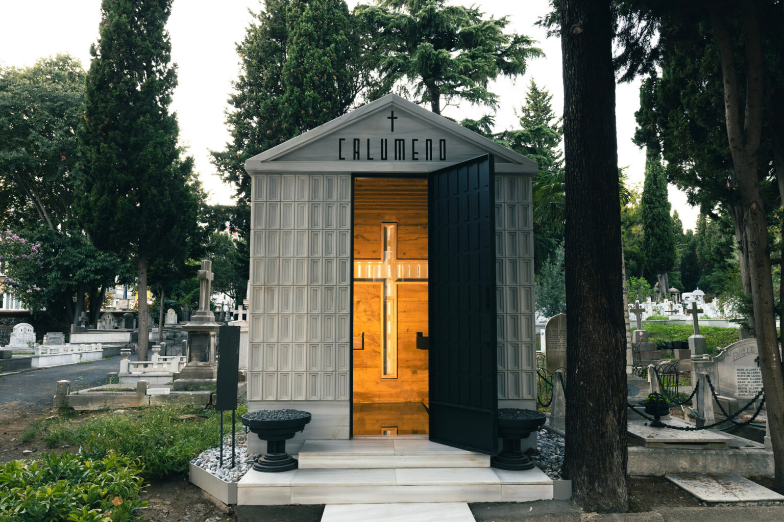 Calumeno Mausoleum: Design Facing Death Calumeno Mausoleum: Design Facing Death