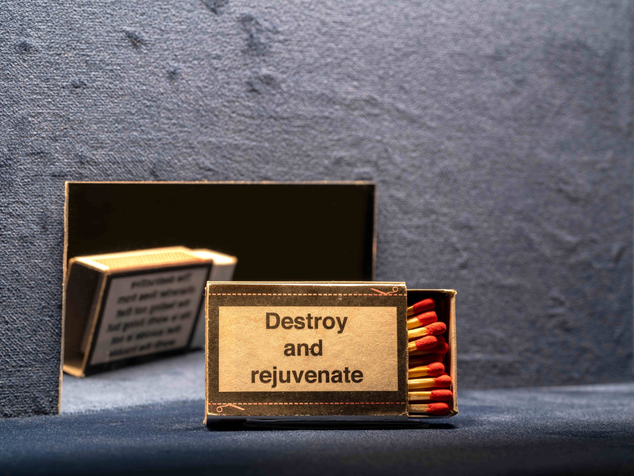 Krizler Çağında Sanat: Basınç Altında Suyun Üstünde