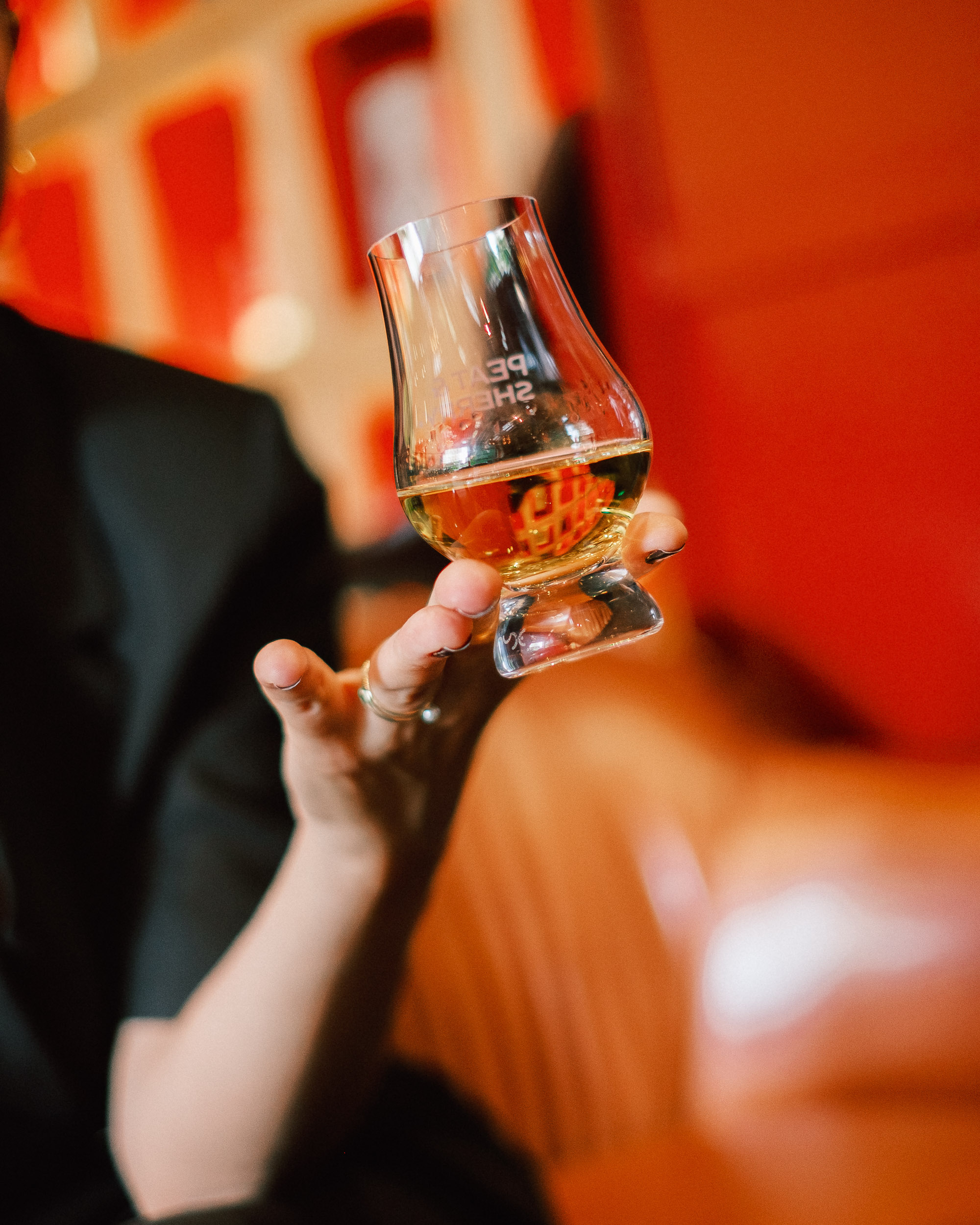 Ezgi Coşkun Gümüş: “Etiquette Belongs to the Drinker” Ezgi Coşkun Gümüş: “Etiquette Belongs To The Drinker”