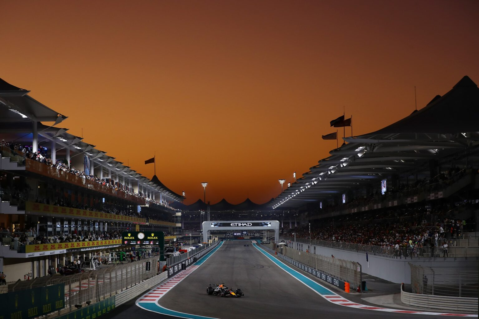 Dubai And Abu Dhabi Travel Guide