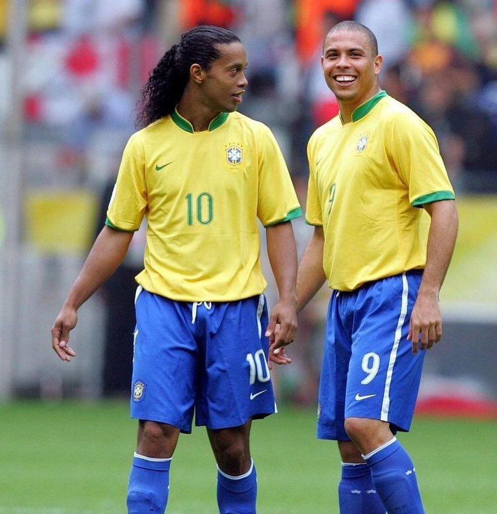 Luiz Nazario Ronaldo: The Story of How a Knee Cap Became a Phenomenon Luiz Nazario Ronaldo: The Story Of How A Knee Cap Became A Phenomenon