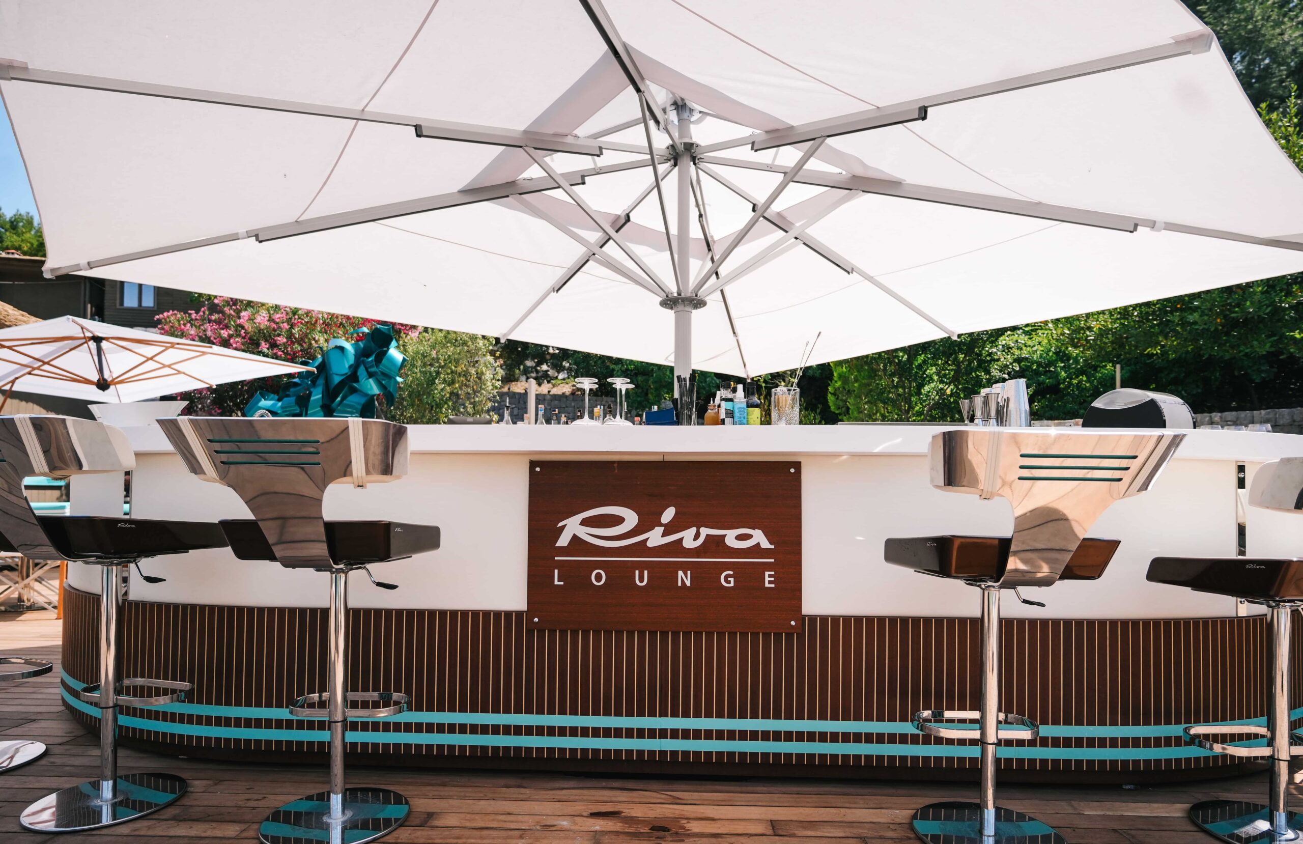 Su Kenarındaki Köy: Miori Su Kenarındaki Köy: Miori