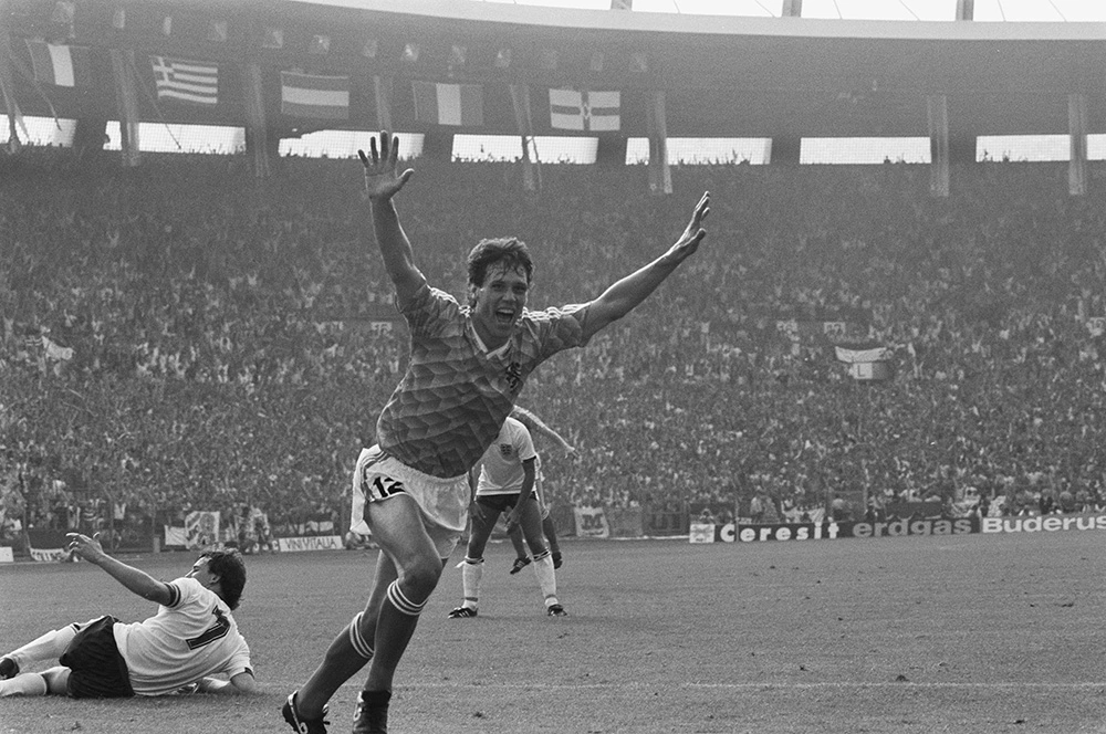 Utrecht Kuğusu, Marco Van Basten