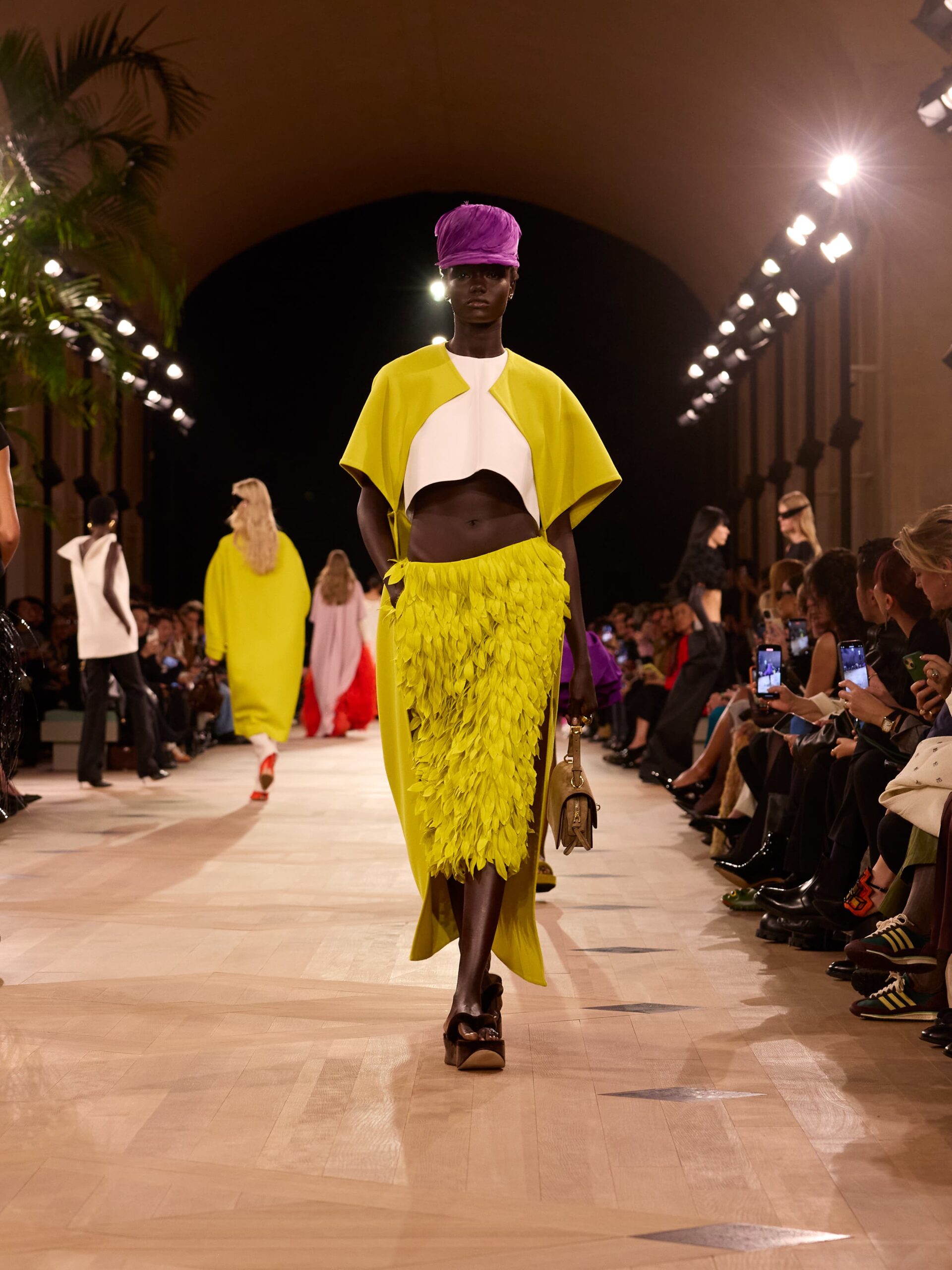 Zamansız Bir Konuşma: Paris Moda Haftası İlkbahar Yaz 2026