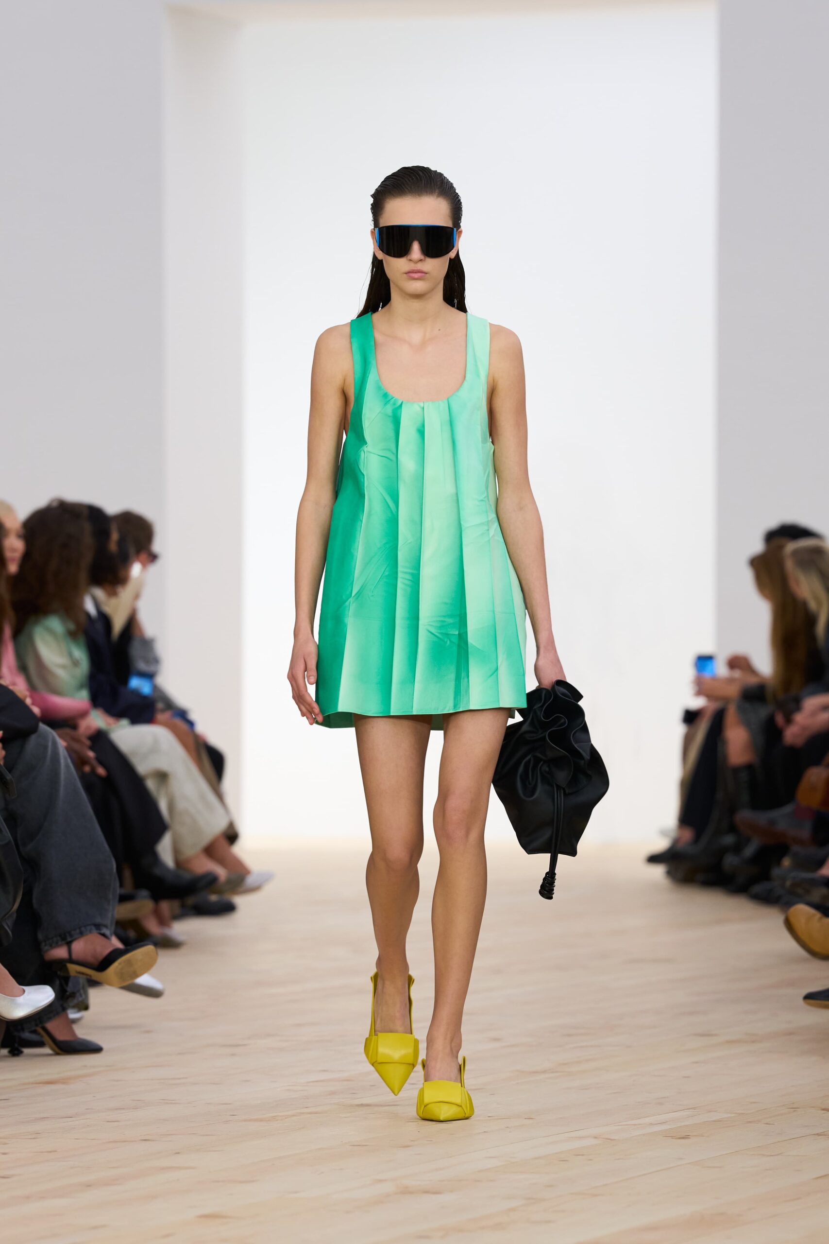 Zamansız Bir Konuşma: Paris Moda Haftası İlkbahar Yaz 2026