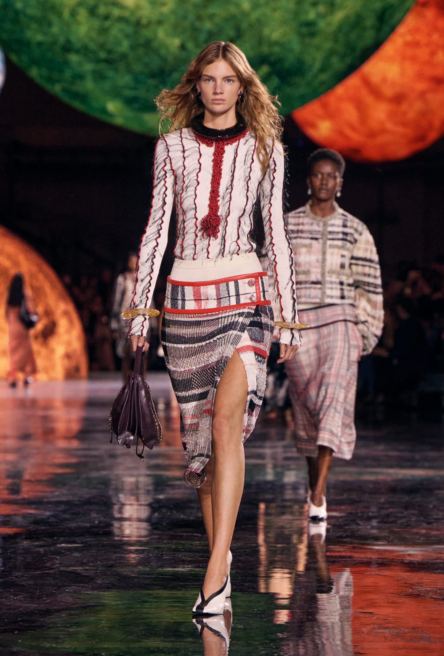 Zamansız Bir Konuşma: Paris Moda Haftası İlkbahar Yaz 2026