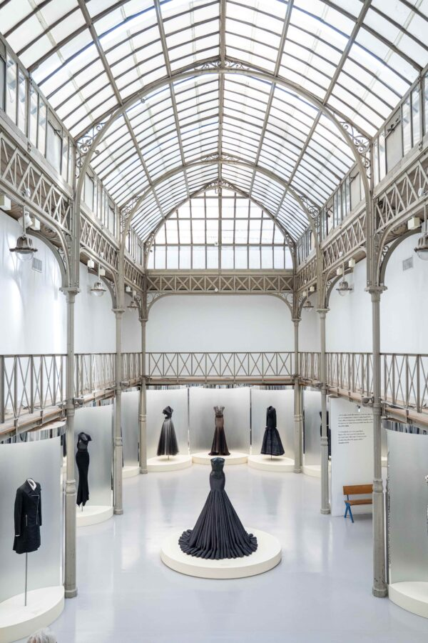 The Designer Who Turns Femininity Into Sculpture: Azzedine Alaïa