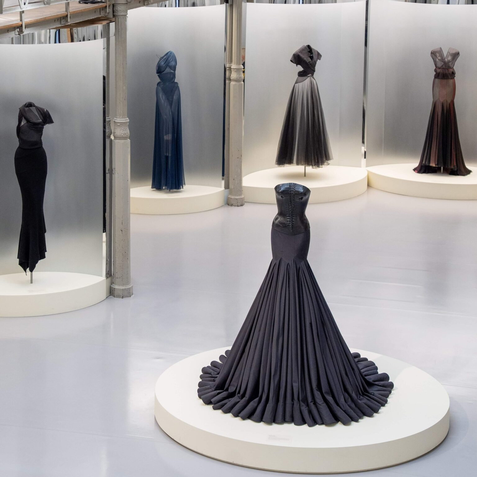 The Designer Who Turns Femininity Into Sculpture: Azzedine Alaïa